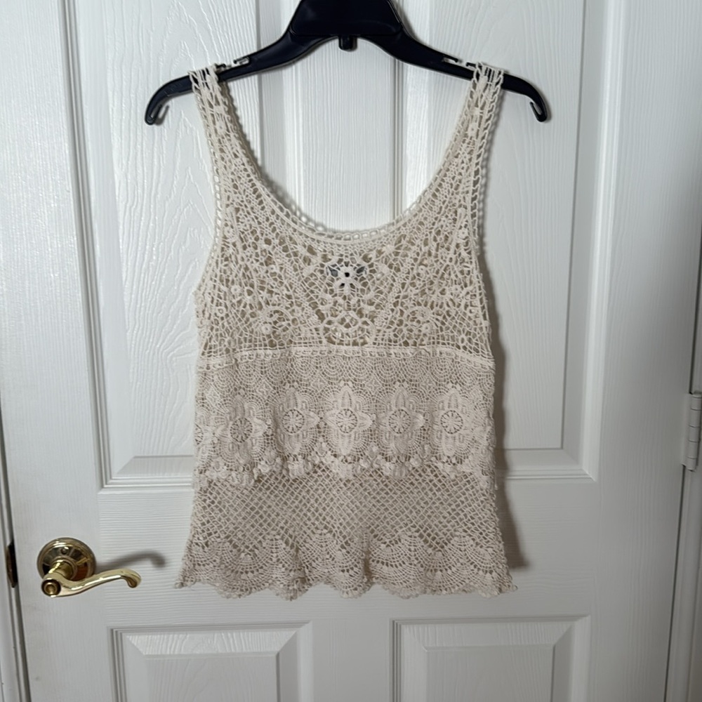 Beige Crochet Sleeveless Top American eagle size XS - Picture 3 of 3
